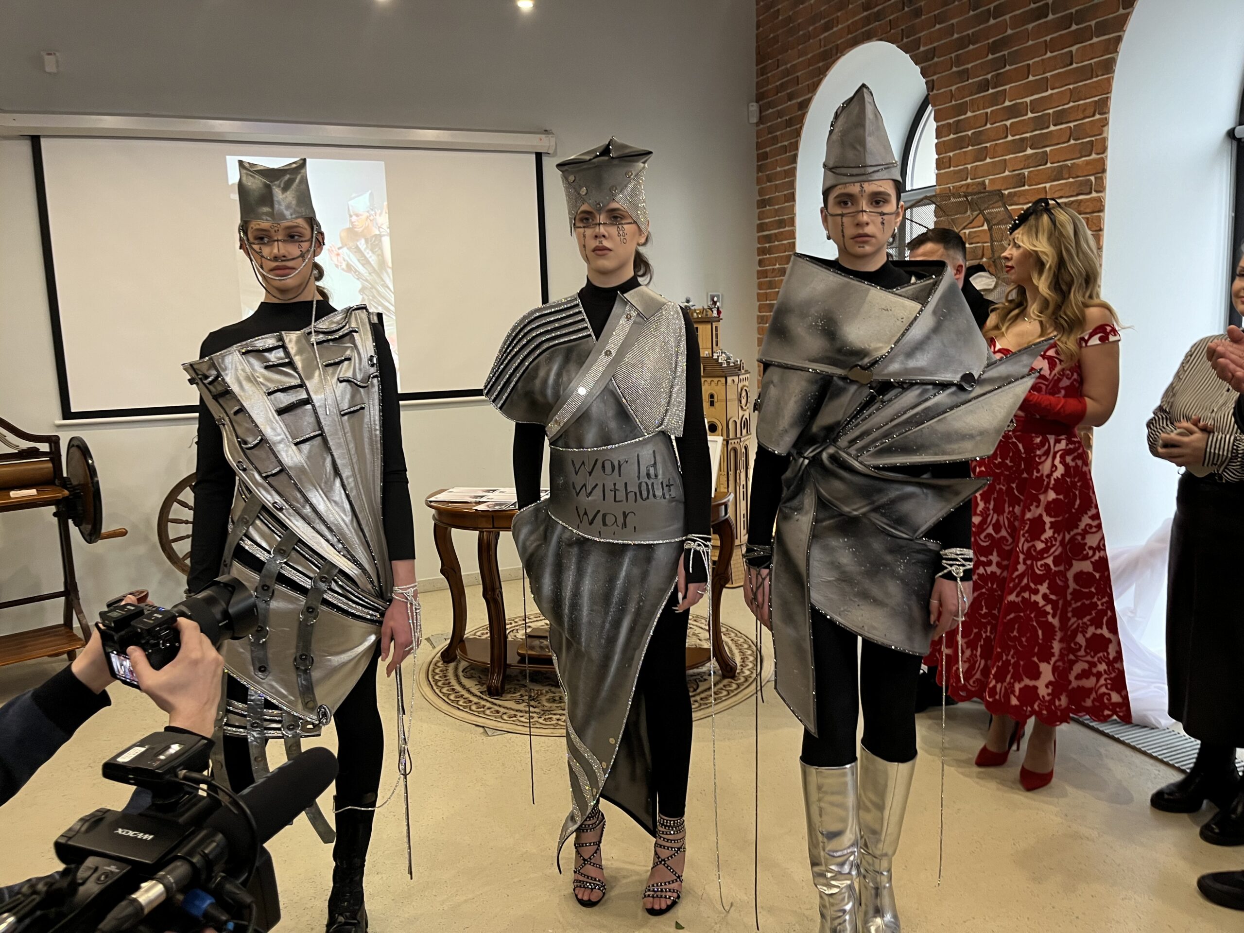 Як у Вінниці відбувалось спецпогашення марки «Вінниця — модна скарбниця»