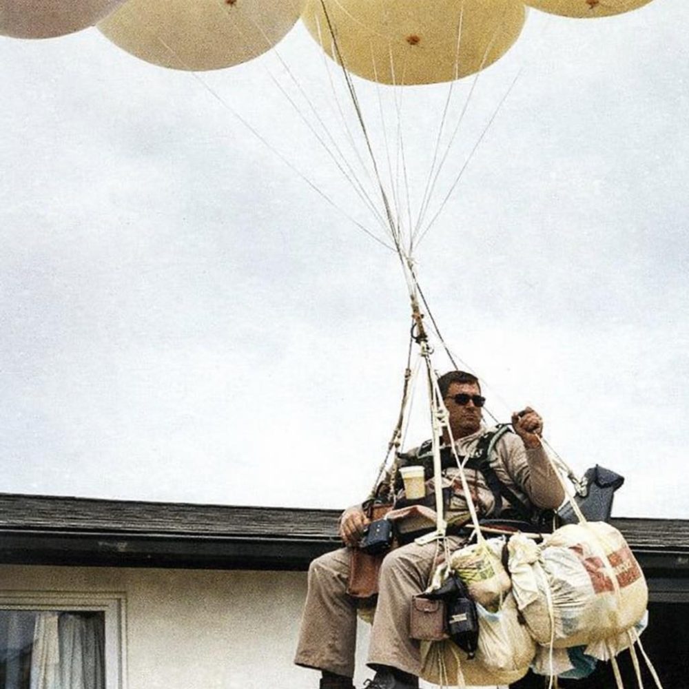Неймовірна історія про політ на 5 кілометрів у висоду на кріслі