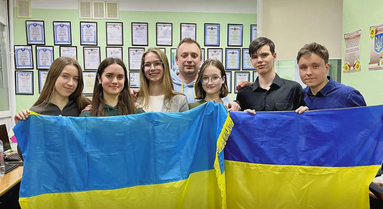 Українці перемогли у міжнародному хакатоні з ШІ
