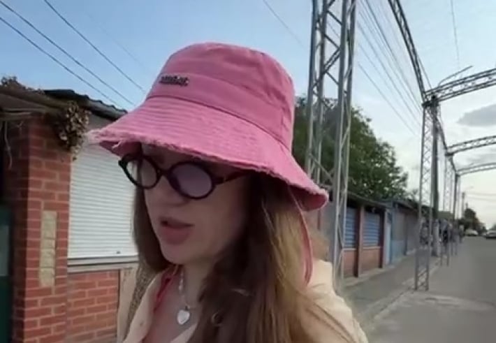 "Люди здесь не смогут нормально и спокойно отдыхать" - мелитопольская блогерша срывает маску с «русского курорта» в Кирилловке (видео)
