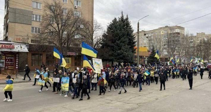 В Мелитополе почти половина населения ждет возвращения Украины - заявление коллаборанта (Скрины)