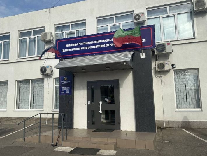 Месяц до дедлайна: оккупанты превращают переоформление авто в Мелитополе в золотую жилу