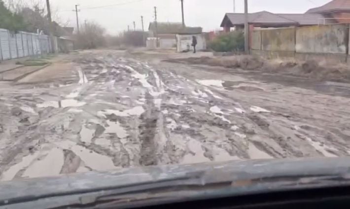 Среднеарифметический асфальт по-русски: в Мелитополе показали состояние дорог (видео)