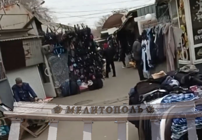 Рынки пусты, а аренда с налогами растет: предприниматели на рынках в Мелитополе жалуются на условия работы (видео)