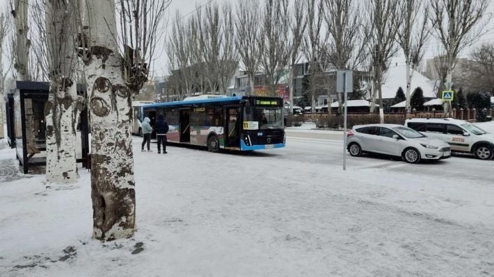 "Прождала 45 минут в такой холод" - так выглядит график транспорта в оккупированном Мелитополе