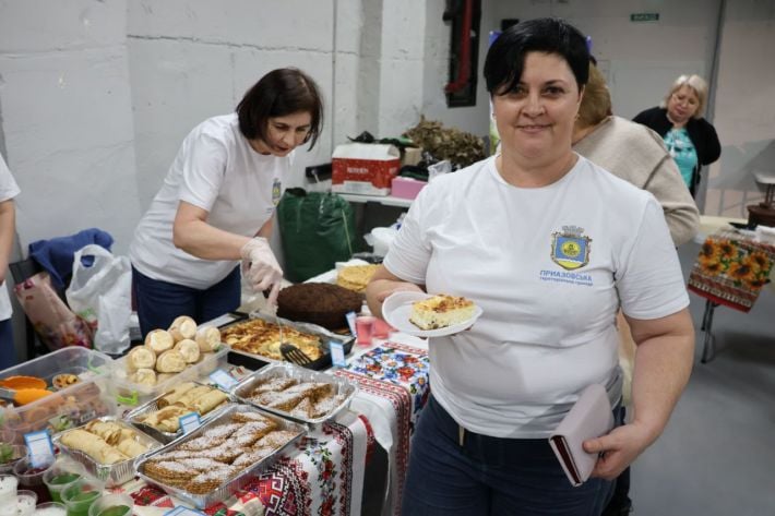 Мелитопольщина объединяет: как Приазовская община собрала соседей на благотворительную Масленицу в Запорожье (фото, видеорепортаж)