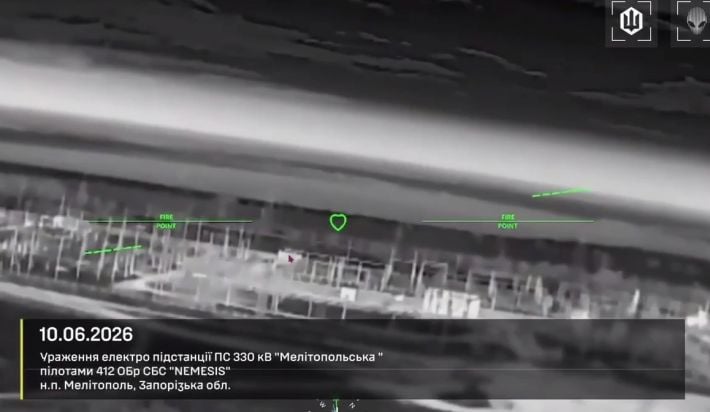 Мадяр показал удары по Мелитополю во время масштабной атаки: под удар попала подстанция и железнодорожная инфраструктура (видео)