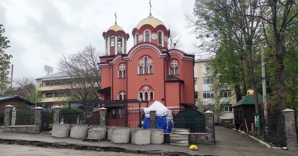 УПЦ МП судиться із владою за храм на території лікарні Чернівців