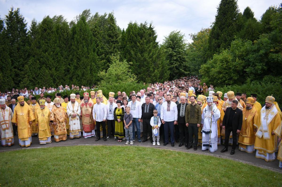 Епіфаній очолив панахиду на Рівненщині під час вшанування Героїв Берестецької битви