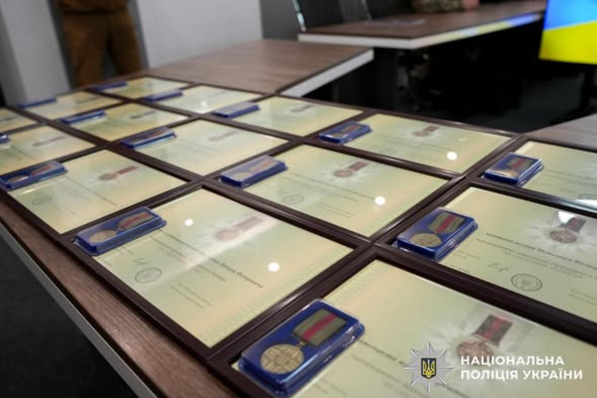 На Рівненщині відзначили поліцейських за оборону України