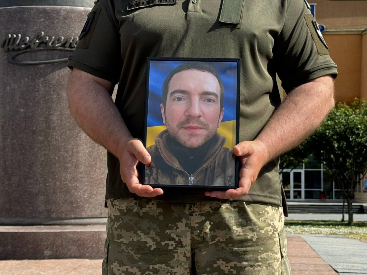 У Рівному провели в останню земну дорогу військового (ФОТО)