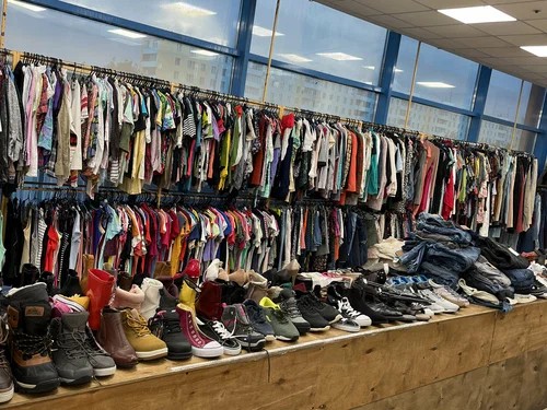 Эксперты назвали вещи из секонд-хенда, которые категорически нельзя покупать