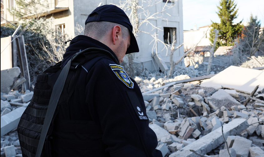 Пʼятеро людей зазнали поранень, пошкоджені будинки та автомобілі: у Миколаєві поліцейські документують наслідки ворожої атаки