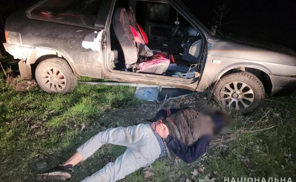 На Дніпропетровщині злодій на викраденому автомобілі потрапив у ДТП