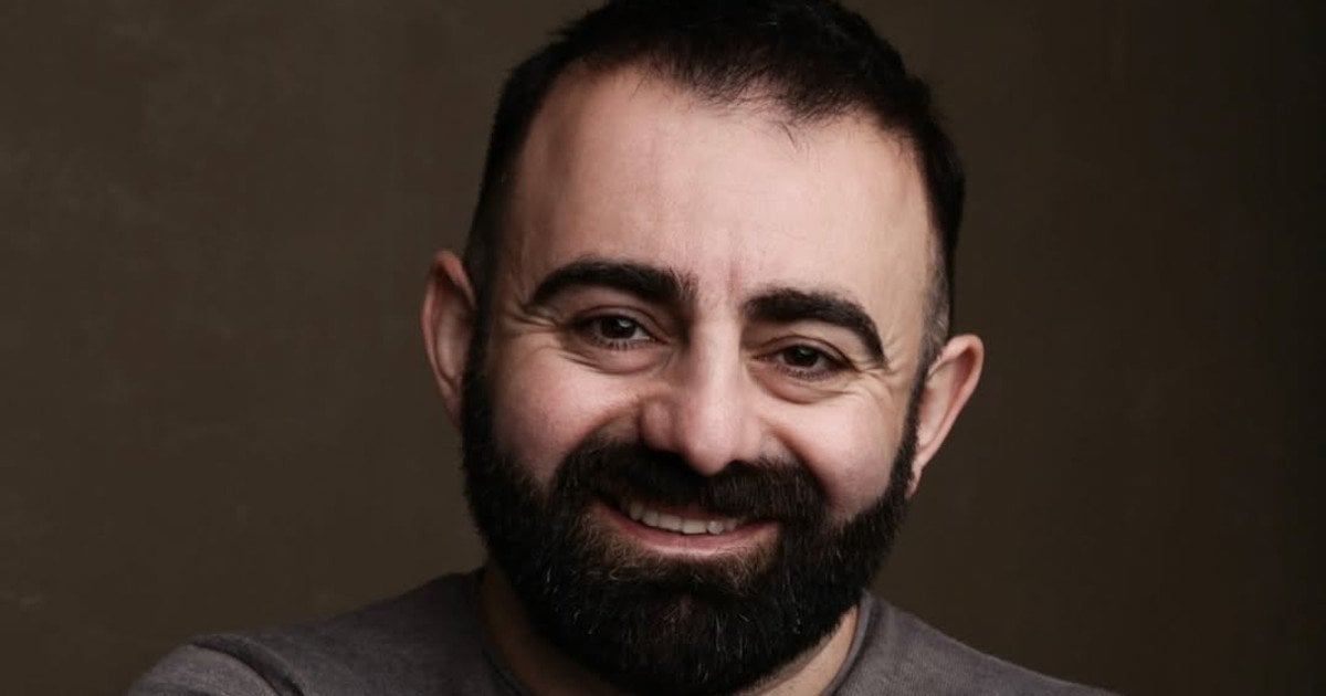 Арам Арзуманян впав в оркестрову яму під час вистави: 40-річного актора доправили до лікарні