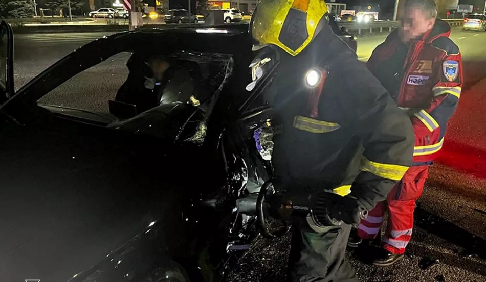 Під Дніпром зіштовхнулись Škoda таAudi: троє постраждалих