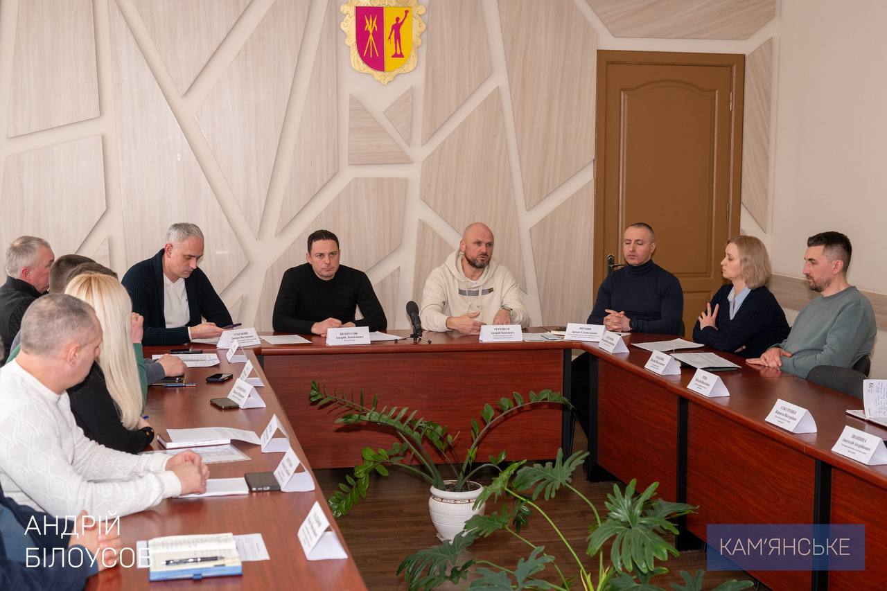 Мешканці Кам’янського поспілкувалися з головним енергетиком області (відео)