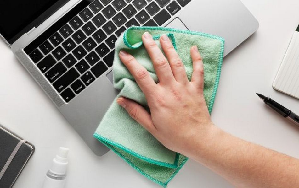 Ніколи не чистіть це мікрофіброю: зіпсуєте речі назавжди