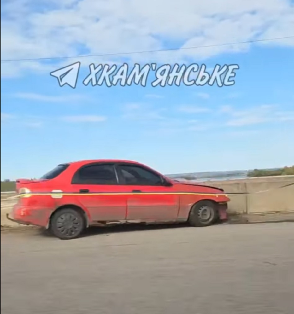 У Кам’янському аварія на мосту (відео)