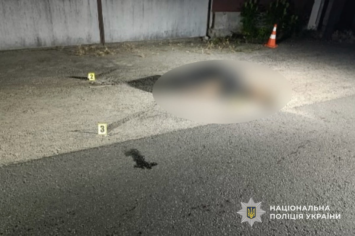 У Дніпрі чоловік кинув гранату в поліцейських: зловмисник загинув