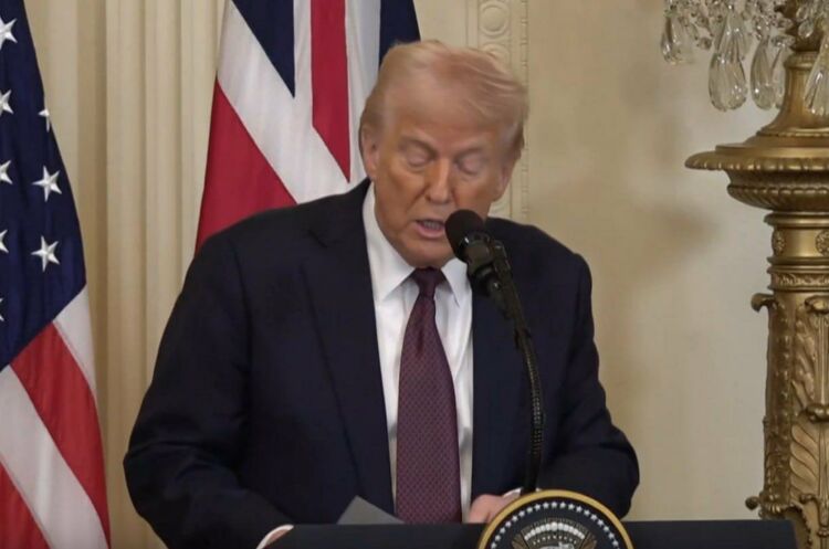 Трамп оголосив, що Алі Хаменеї мертвий, а бомбардування Ірану продовжаться