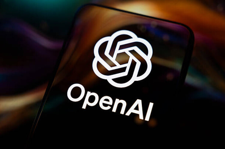 OpenAI готується до виходу на ринок смартфонів під керівництвом ексдизайнера Apple