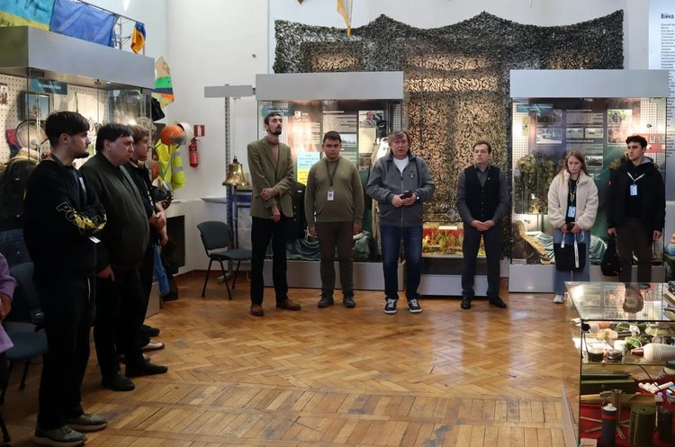 У Києві презентували проєкт з оцифрування 500 артефактів Війни за Незалежність та запустили мультимедійний аудіогід