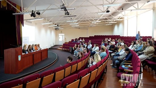 У Житомирі презентували освітню програму «Дружина ветерана» для підтримки родин військових