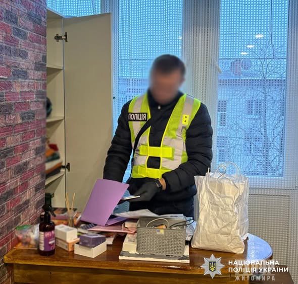 Поліцейські Житомирщини завершили розслідування шахрайства з «працевлаштуванням» на морських суднах