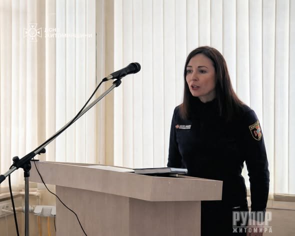 Фахівці ДСНС провели навчання з мінної безпеки в Житомирському агротехнічному коледжі