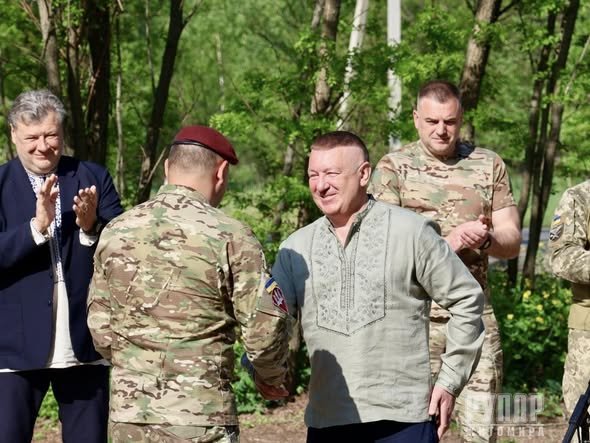Олександр Дмитрук привітав військовослужбовців 199-го навчального центру ДШВ ЗСУ з річницею створення