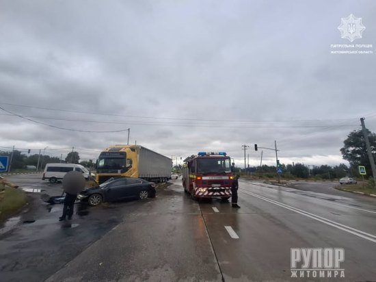 На трасі Київ — Ковель — Ягодин поблизу Коростеня ДТП: рух транспорту ускладнений