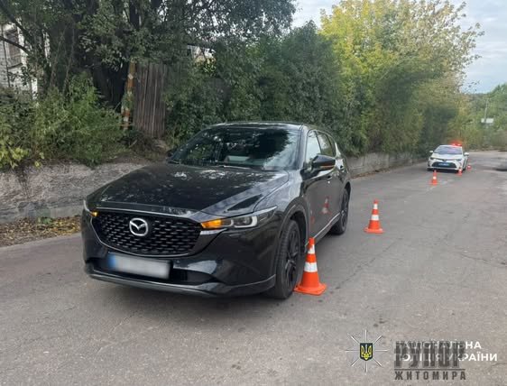 Внаслідок ДТП у Житомирі травми отримала пішохідка: поліцейські розпочали розслідування