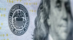 Експерти передбачають глобальний стрибок попиту на долари — Bloomberg