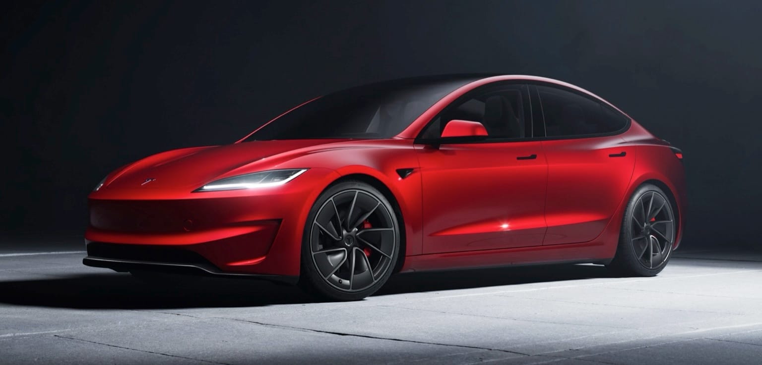 Ціни на вживані Tesla падають на десятки тисяч доларів: власники масово продають авто
