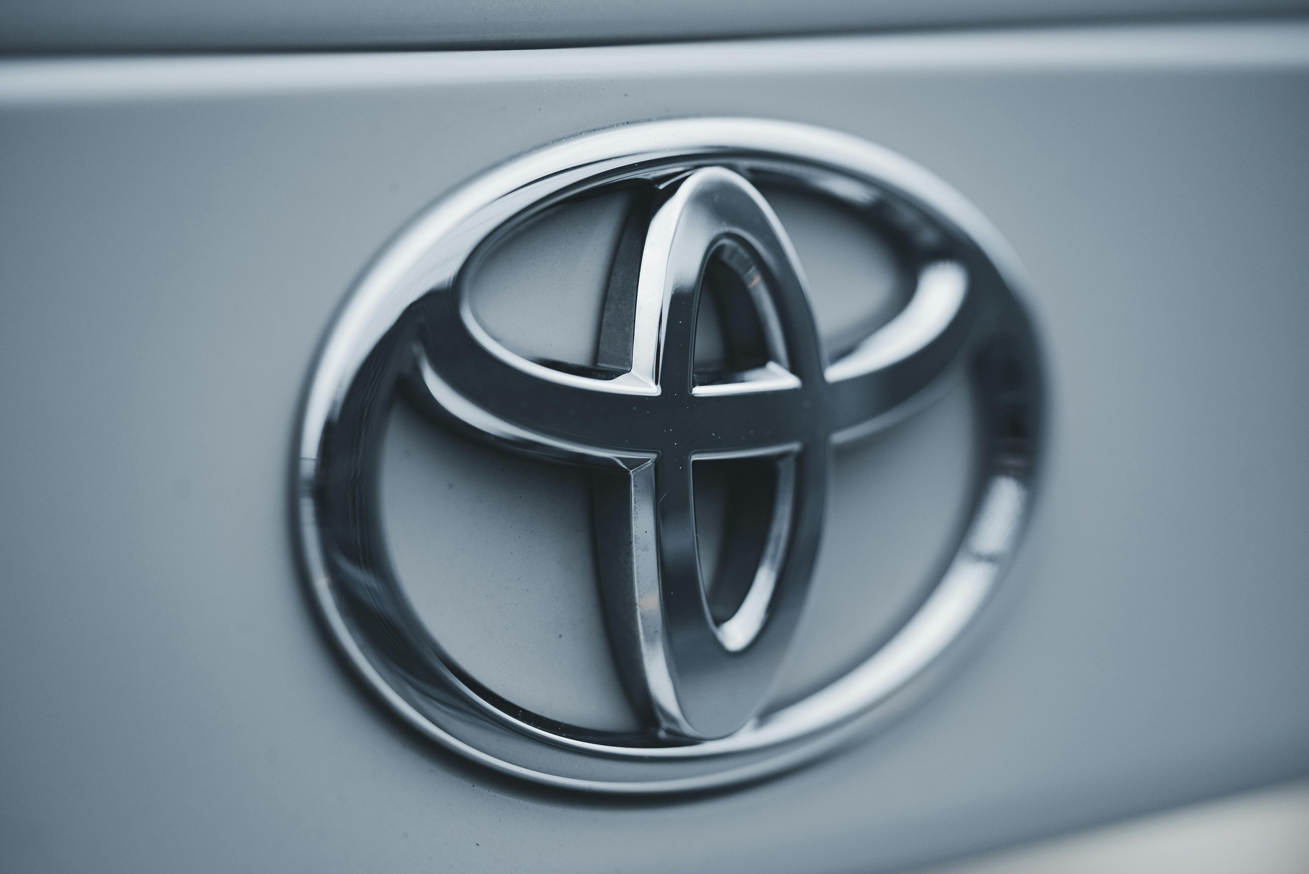 Через мита США автогігант Toyota очікує зниження річного прибутку на 21%