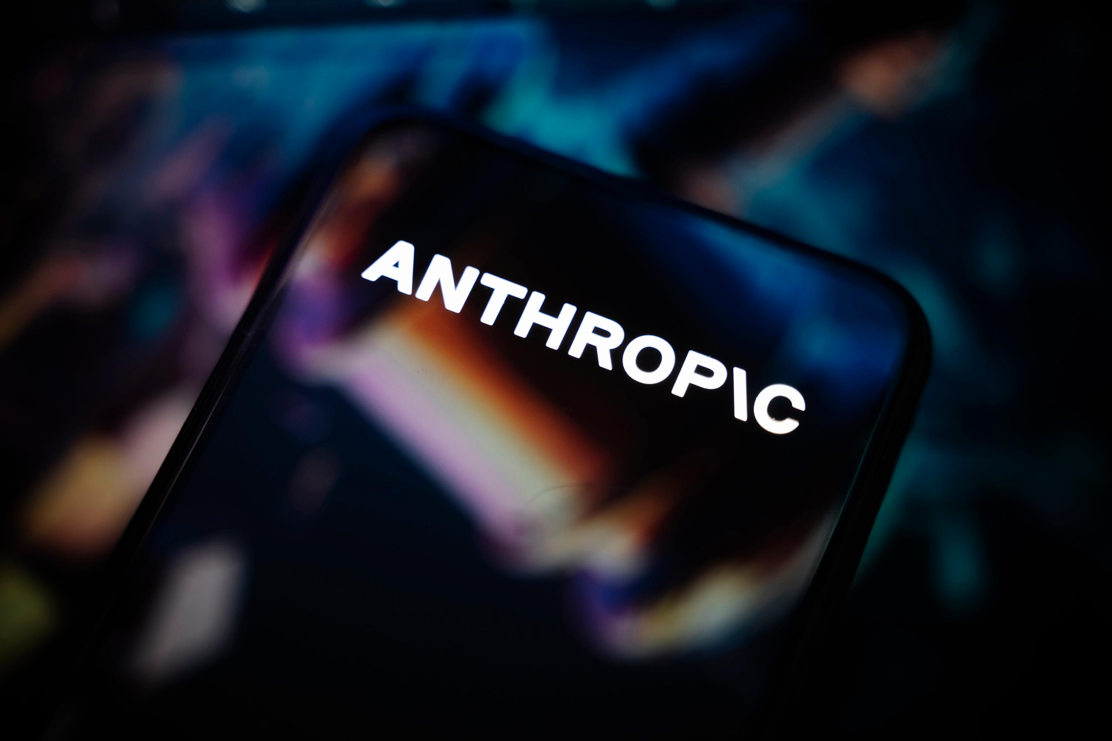 Anthropic підготувала план на випадок масового безробіття через ШІ