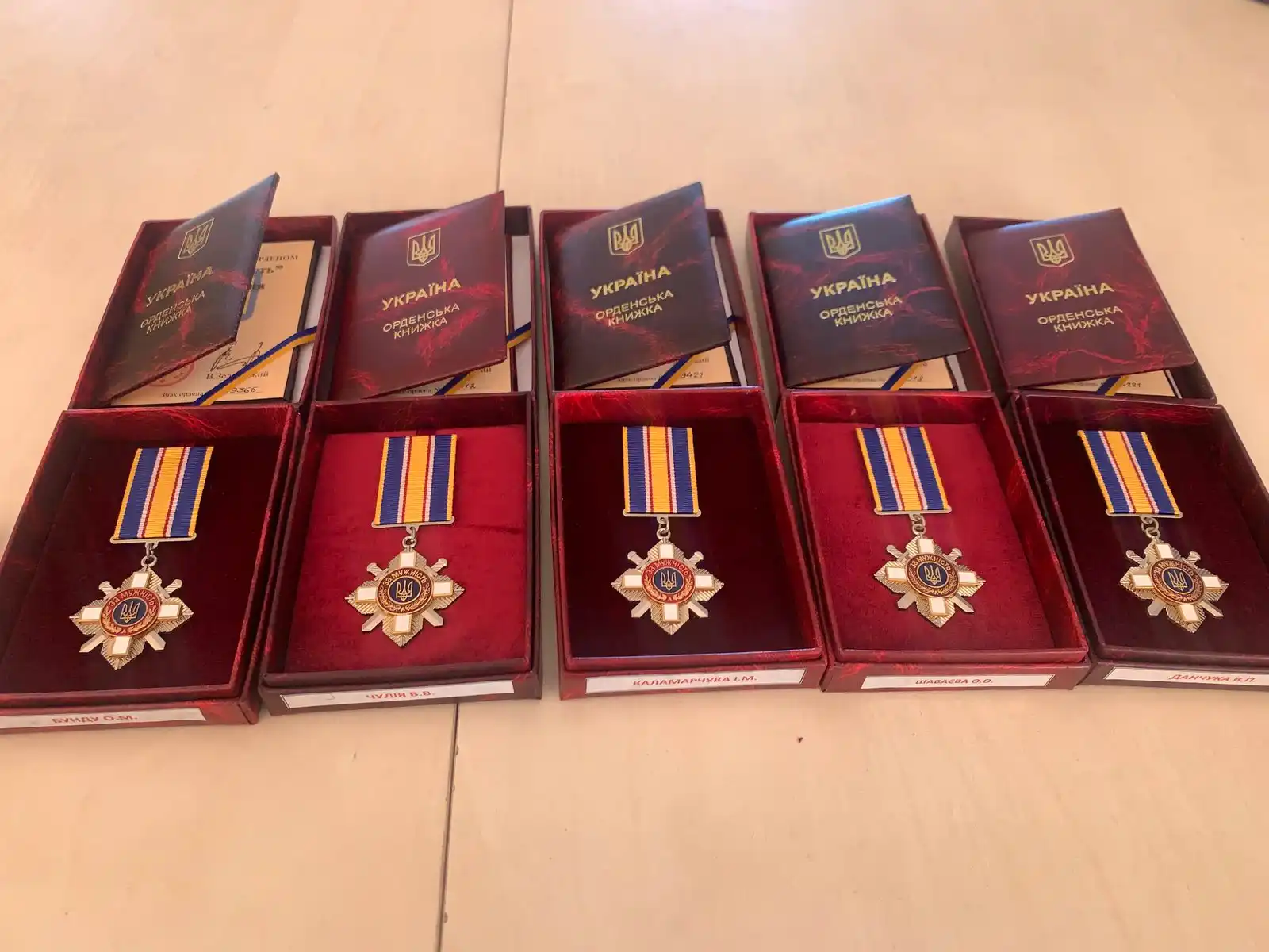 В Славуті вручили державні нагороди родинам полеглих захисників України