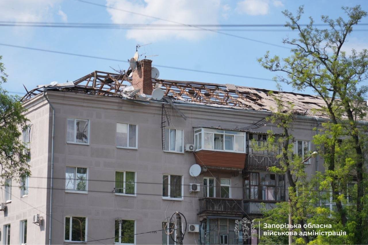 росіяни атакували Запоріжжя: пошкоджені будинки, є поранені (ФОТО)
