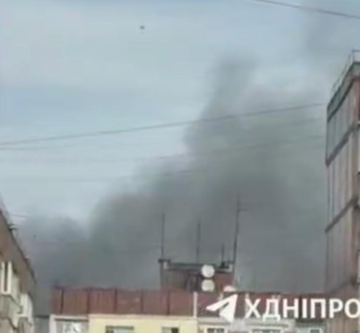 Росіяни атакували продуктові склади у Дніпрі: є загиблі та поранені