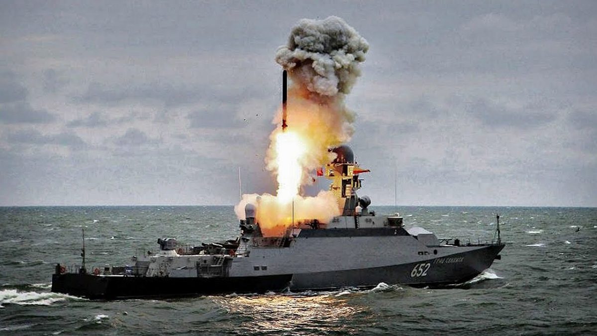 Росія вивела в море бойові кораблі: військові повідомляють про серйозну загрозу