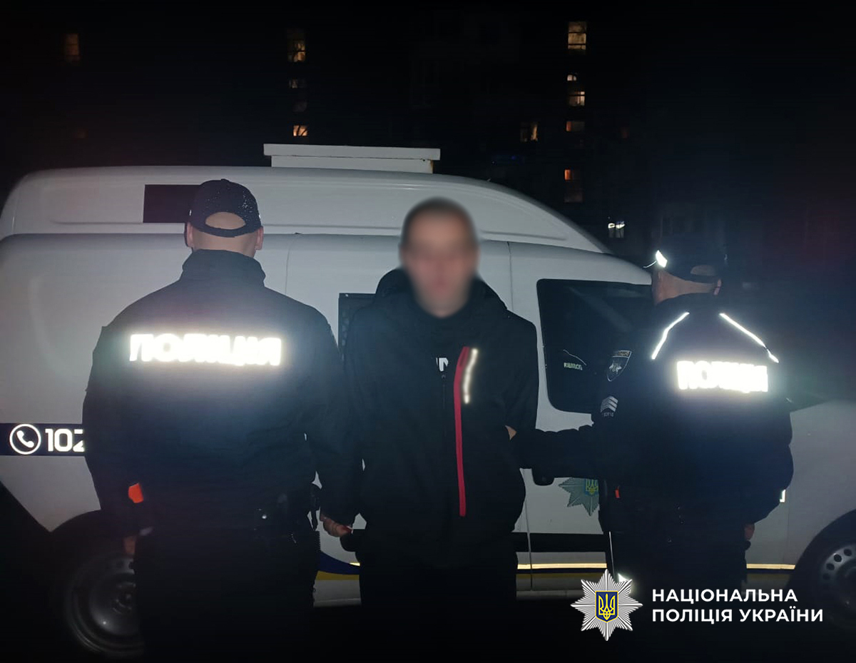 У Житомирі чоловік убив двох жінок на вулиці: його затримали