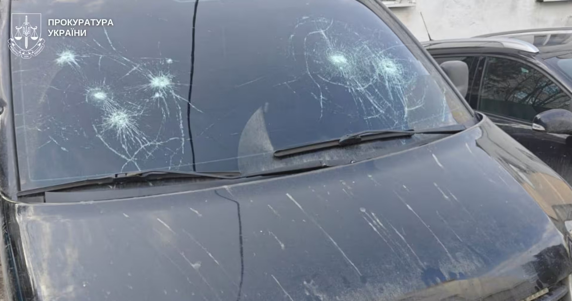 У Львові жінка стріляла по автомобілю з поліцією та військовими (фото)