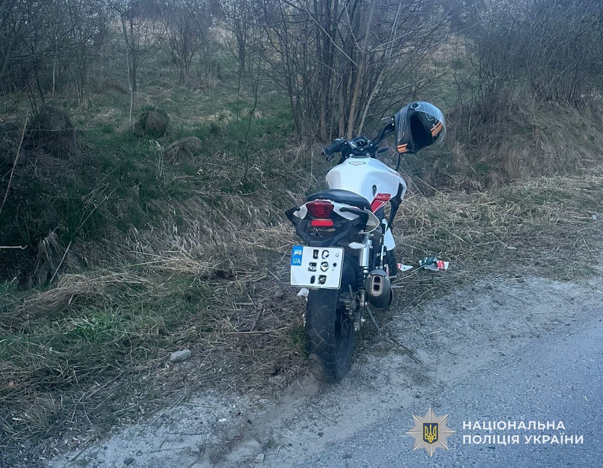 П'яний мотоцикліст влаштував серйозну аварію на Великдень на Львівщині: є фото з місця ДТП