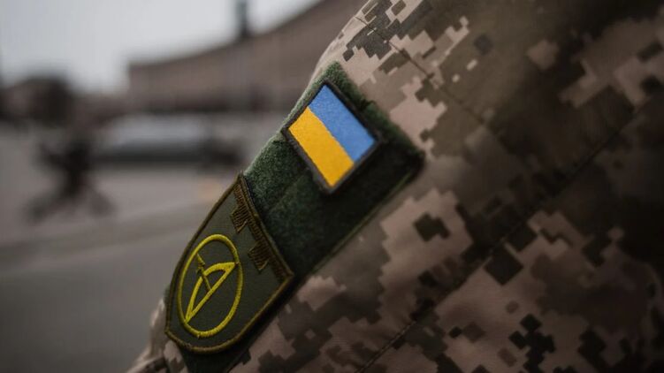 В Днепре сотрудники ТЦК избили женщину и пытались ее ограбить - очевидцы