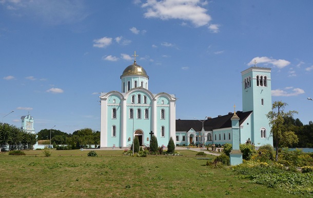 Парафію УПЦ виселили з ще одного знакового храму України - Успенського собору міста Володимира, Волинської області