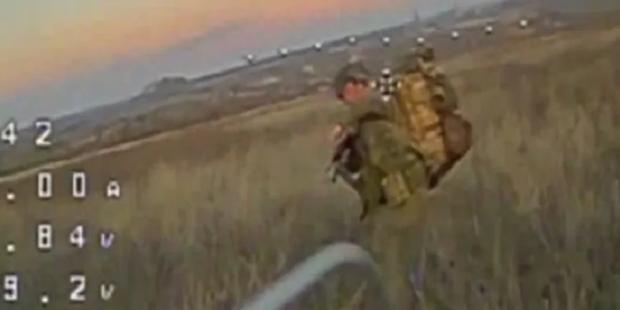 "Оператори дронів просто не встигають": Нацгвардійці розповіли, як окупантам вдається просочуватися в Покровськ (відео)