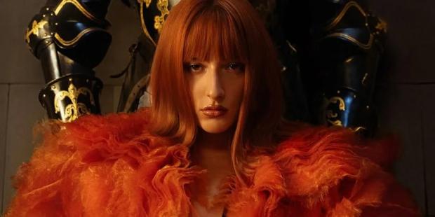 Ось звідки гроші на дорогі кліпи: У Мережі запідозрили, що молода українська співачка є донькою кримінального авторитета (фото, відео)