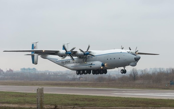 На Росії розбився військово-транспортний Ан-22, котрий щойно повернувся з капремонту. З'явилось відео авіакатастрофи