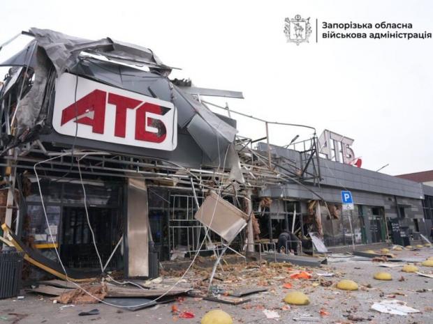 РФ завдала по Запоріжжю удару КАБами: Зруйновано супермаркет АТБ, серед поранених - дитина (фото, відео)